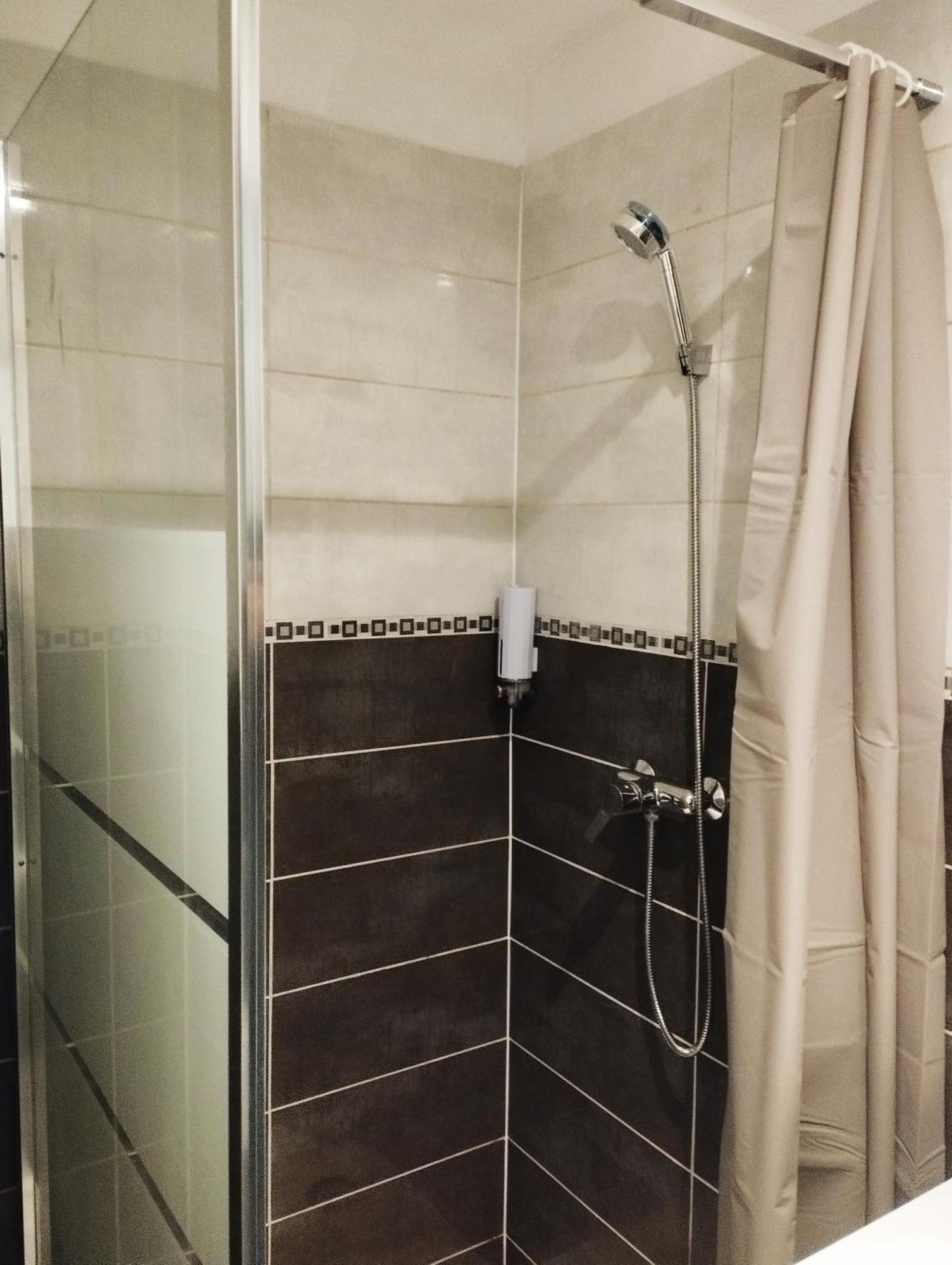 Appartement Avec Cour Plein Centre 富瓦 外观 照片